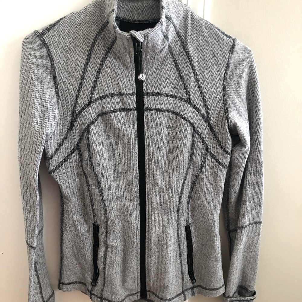 Lululemon scuba 6